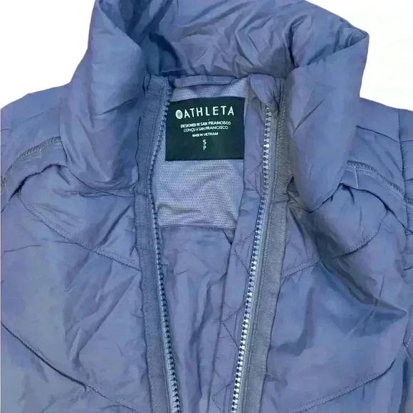 Athleta Rock Ridge Prima Loft Vest Zip Up Fitted Water Repellent Size Small - Picture 6 of 7